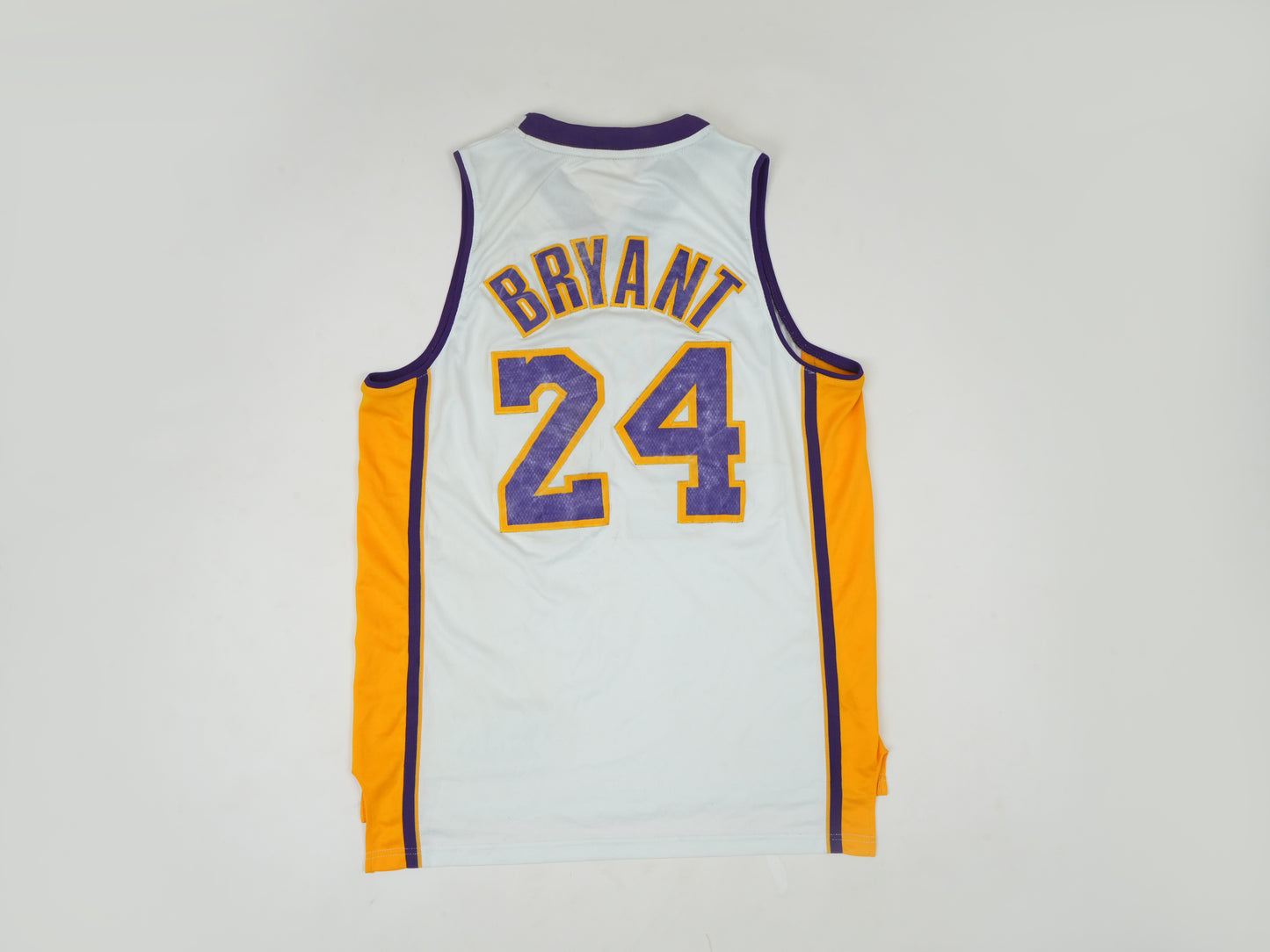 Adidas NBA Los Angeles Lakers Kobe Bryant #24 Swingman Jersey - Sunday White Edition